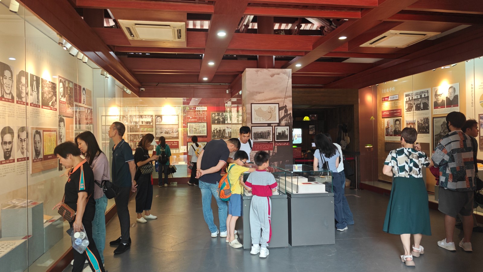 观众参观照1.jpg